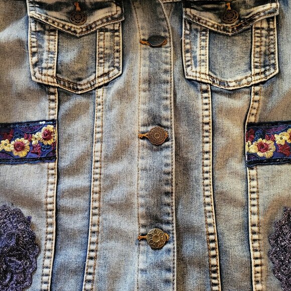 Desigual Denim Jacket Crochet Sleeve Overlay, Embroidery,  Removable Knit Collar - Picture 15 of 16